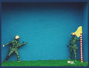 artproject - Golf War - soldatenkistje